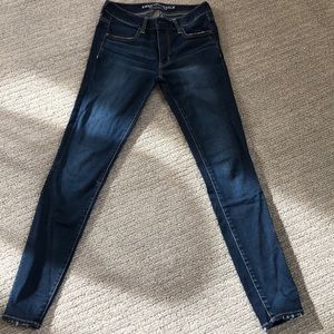 American Eagle size 6 super stretch jeans